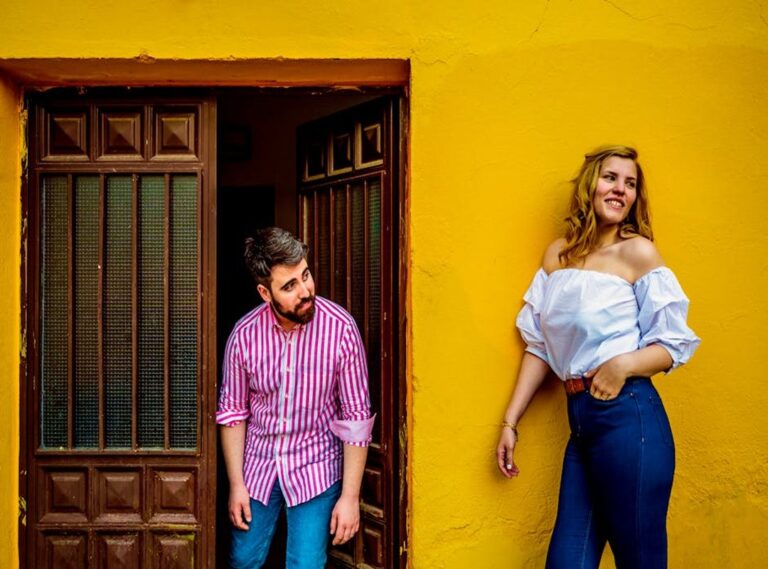 cuando acecha la maldad cuevana